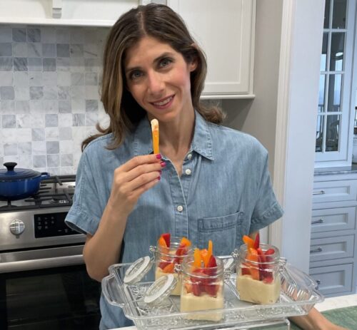 Robin DeCicco teaches healthy eating habits with her Power of Food Education